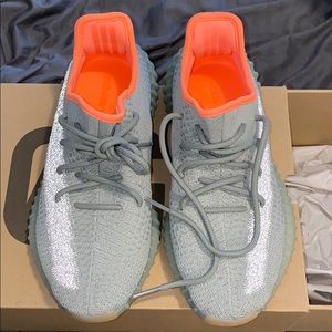 Yeezy Boost 350 V2 ‘Desert Sage’